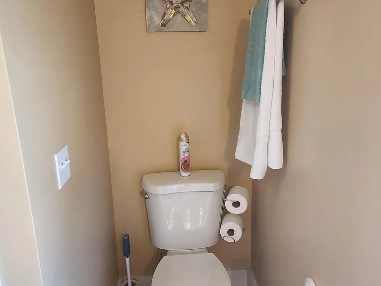 102 E Main St #1 — Photo 10