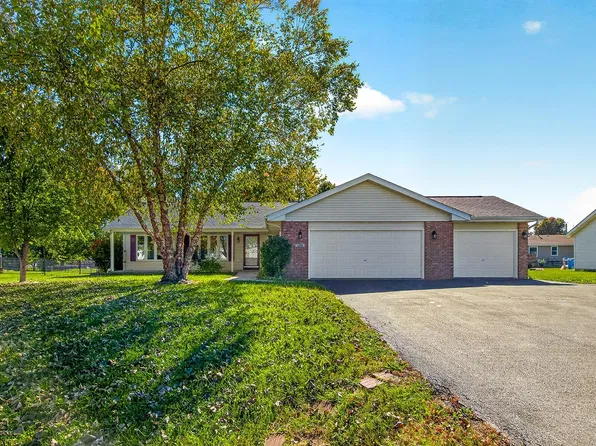136 Harvest Glenn Dr, Davis Junction, IL 61020