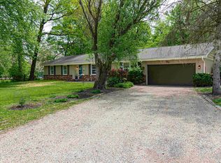 700 W Mossville Rd, Peoria, IL 61615