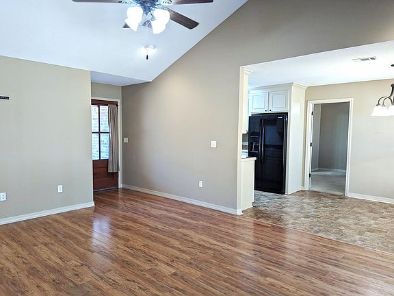 3rd image of 259 Lost Orchard Dr