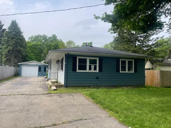 218 Knapp St, Allegan, MI 49010