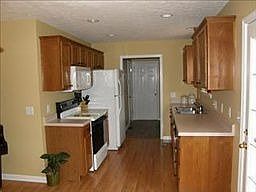 4th image of 4005 Omaha Ct