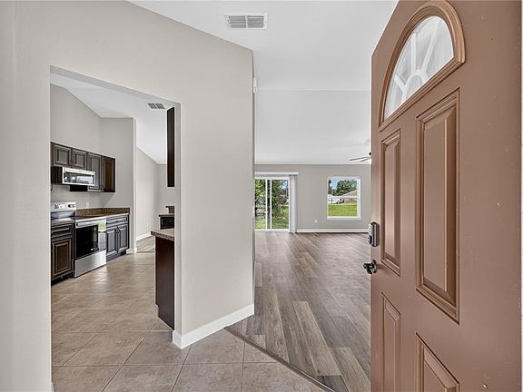 4th image of 7 WILLOW RUN DRIVE