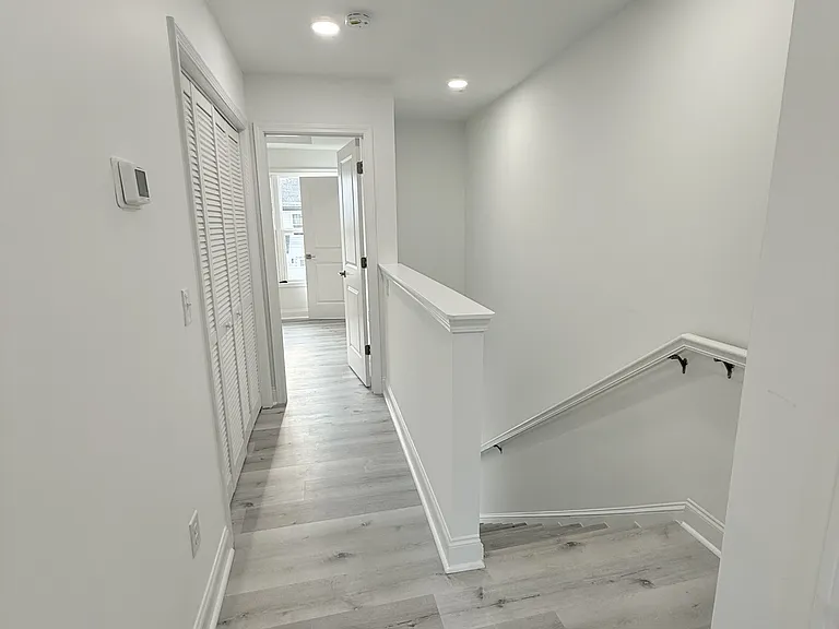 861 Maxine Ct #4B — Photo 25