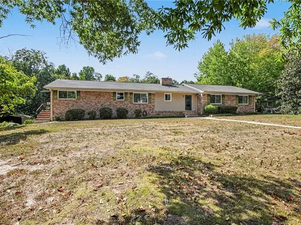 5307 Williard Rd, Oak Ridge, NC 27310