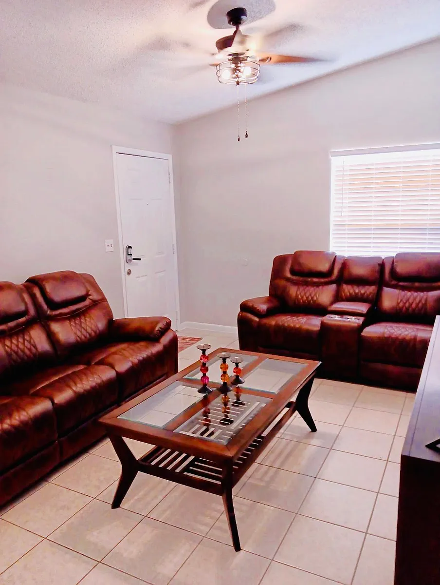 Building Photo - 1841 Crystal Grove Dr