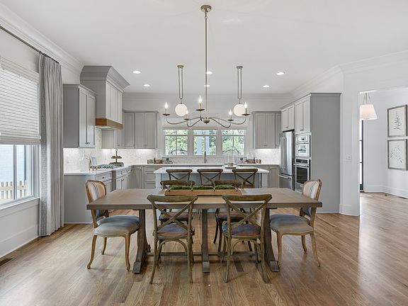 5th image of 1043 Southbrooke Blvd