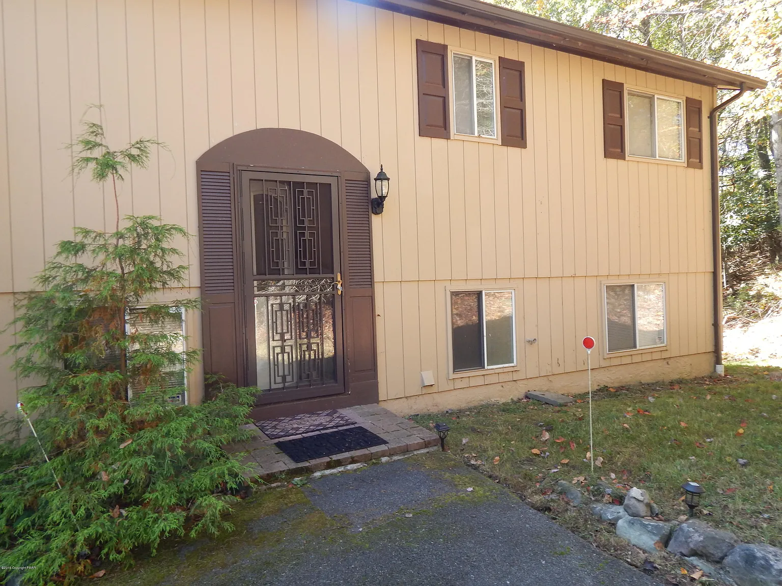116 Emerald Lake Dr photo 1