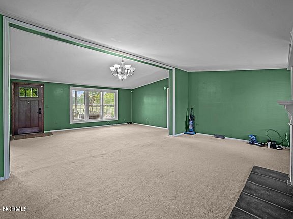 5th image of 1073 Woodsend Lane