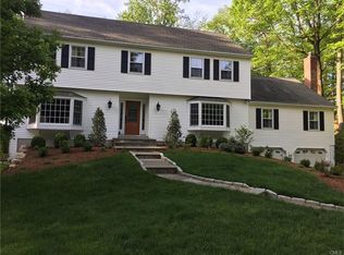 26 Doubleday Ln, Ridgefield, CT 06877