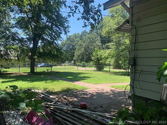 2nd image of 522 W 6th Ave