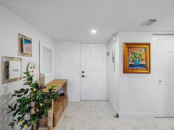 3rd image of 800 Jeffery Street #307