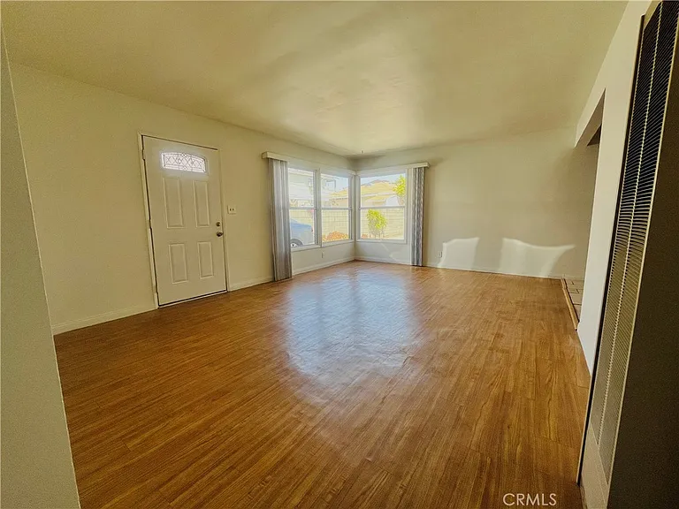 4824 W 117th St — Photo 5