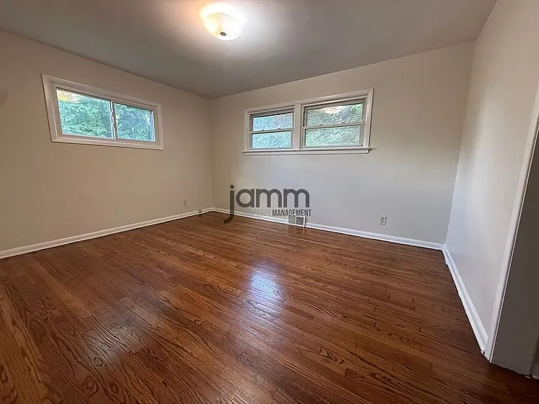 24113 E Silsby Rd — Photo 13
