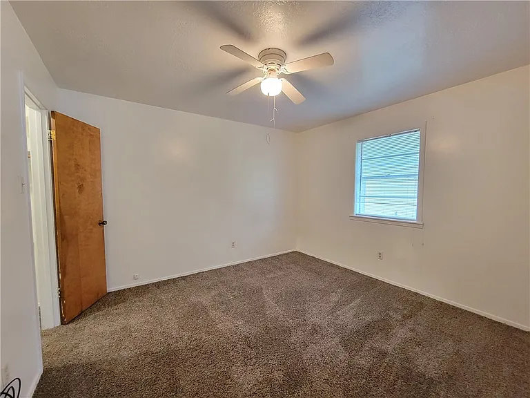 1316 Airline Dr — Photo 7