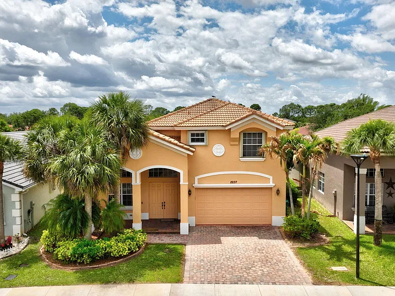 2237 SW Newport Isles Blvd — Photo 45