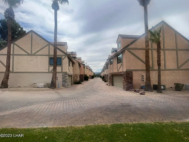 1566 Palace Way #38 — Photo 37
