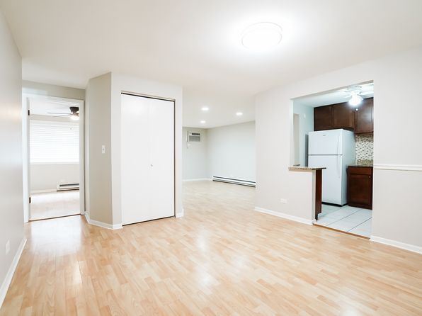 2333 N Neva Ave APT 210C