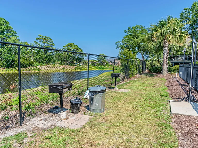 1850 Colony Dr #ID1330791P — Photo 10