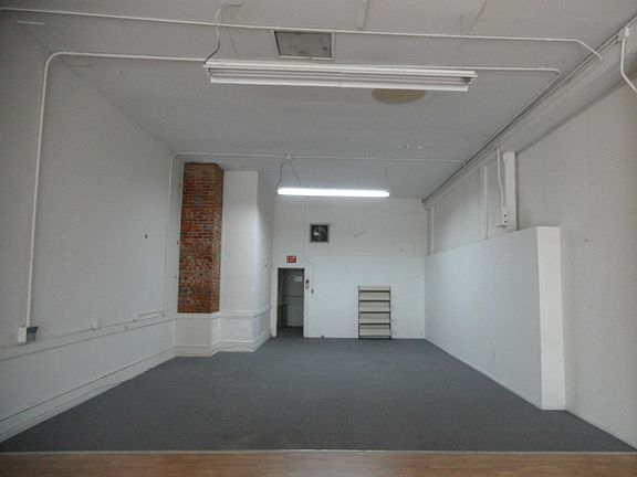 4th image of 291 Sussex Ave W