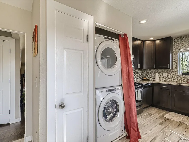 3456 N Harrison St — Photo 9