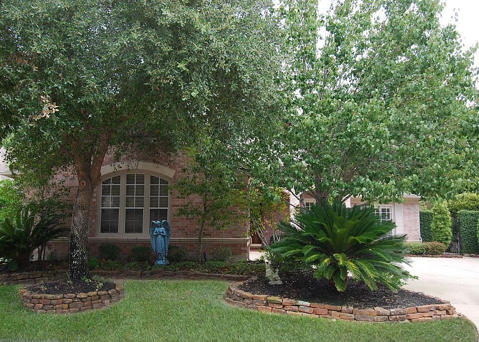 1st image of 2814 N Strathford Ln