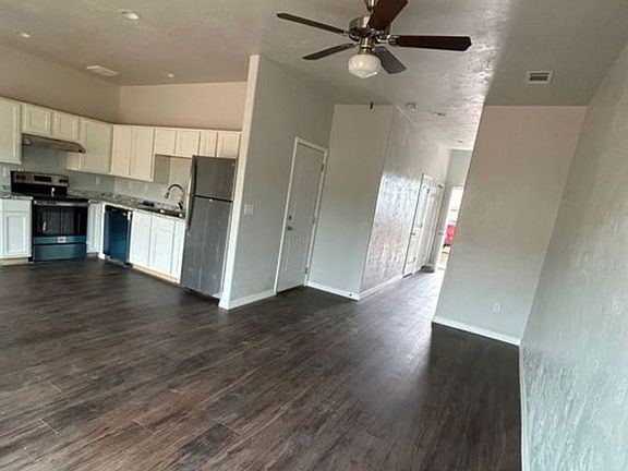 2nd image of 1399 Blackburn Way