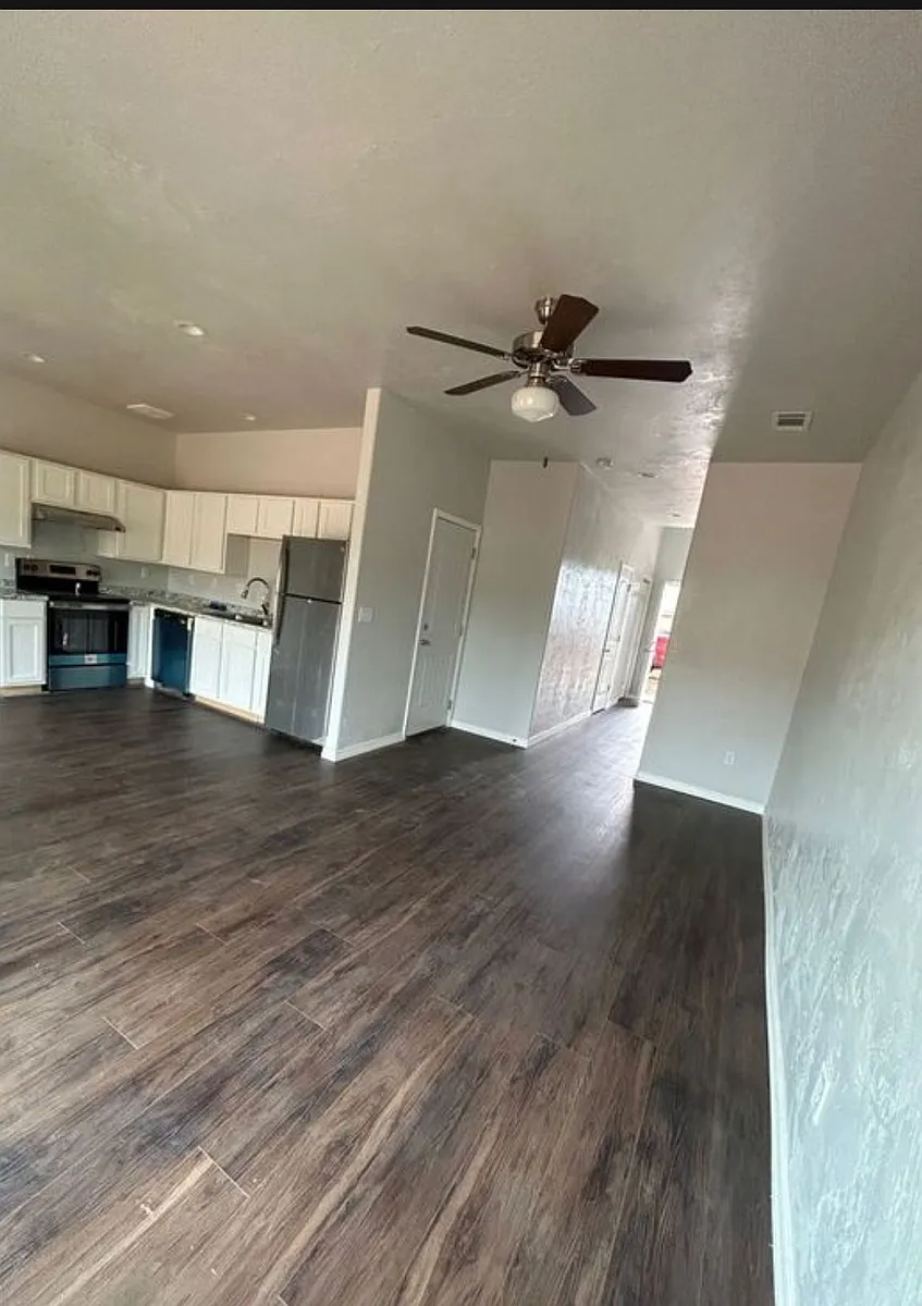 Building Photo - 1399 Blackburn Way