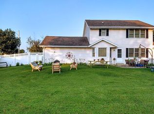 1345 Ridgeway Ave, Onalaska, WI 54650