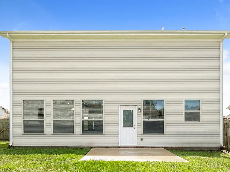 1005 Keeneland Dr — Photo 17