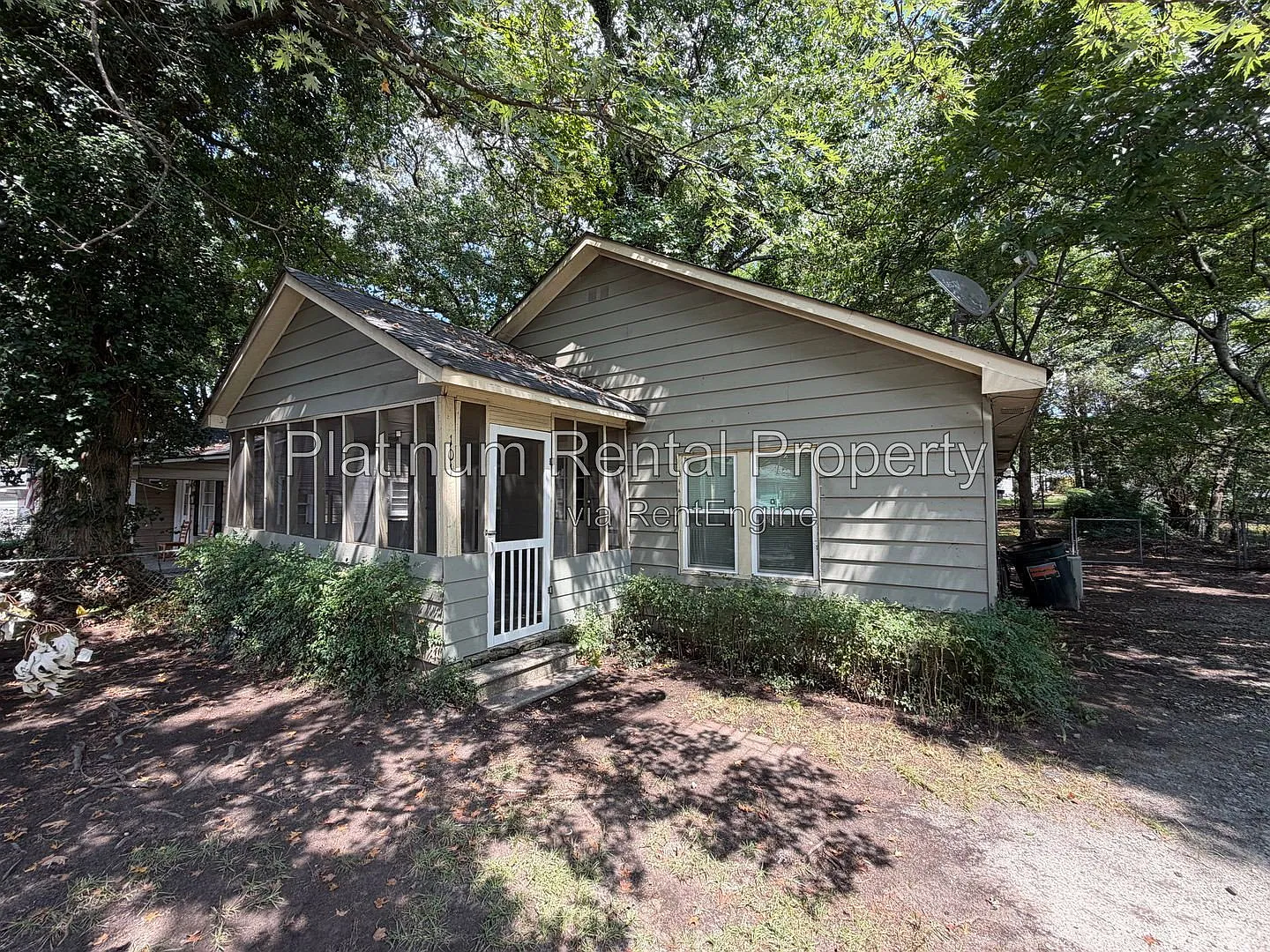 3 bed, 2.0 bath, 1064 sqft, $1,650 — Photo 2