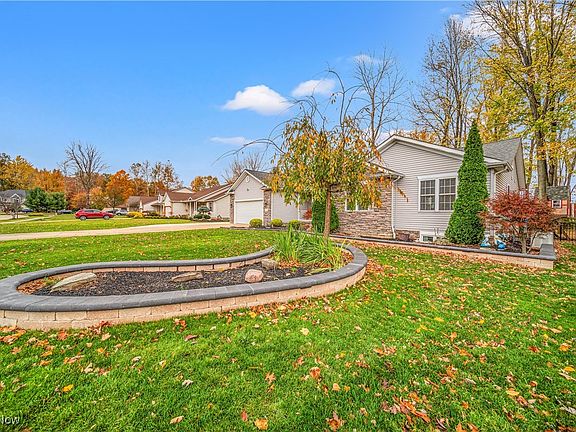 2nd image of 5692 Primavera Dr