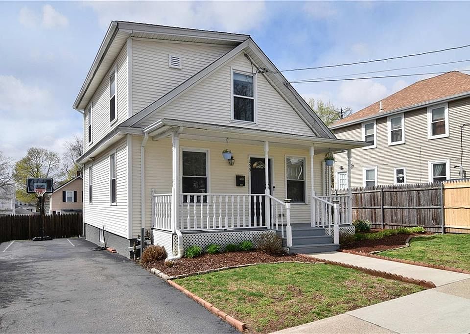 1st image of 255 Juniper St