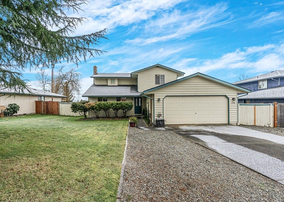 1st image of 6704 67th Dr NE