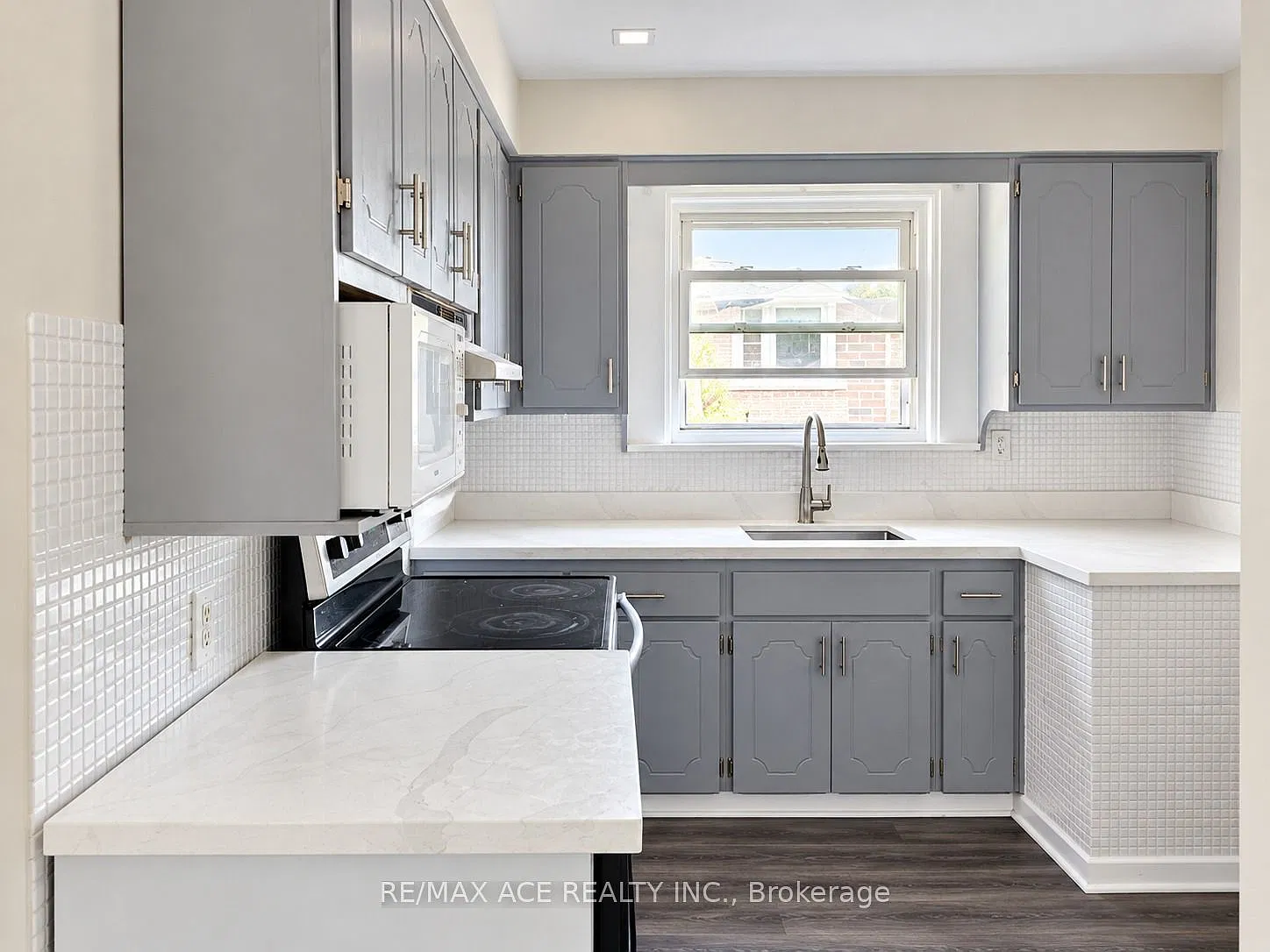 3 bed, $2,600 — Photo 3