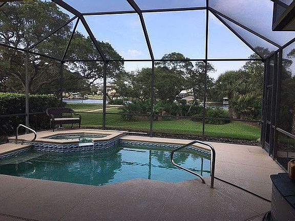 HEATED POOL & SPA