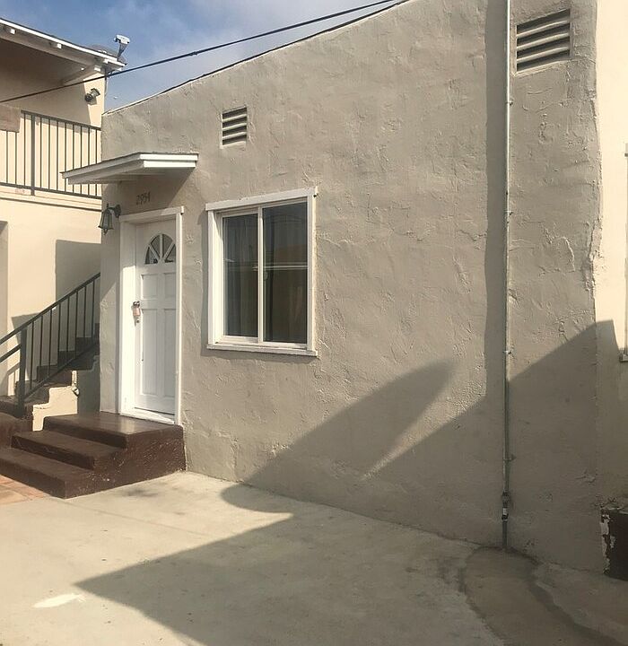 1st image of 2954 Webster Ave #B