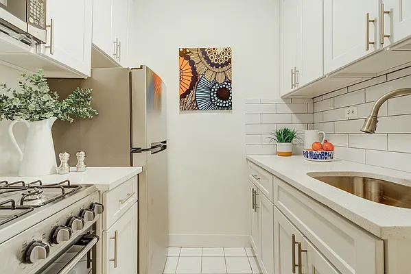 Sold by Compass | media 19