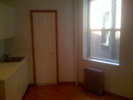 Rented by Urban Real Estate Inc | media 4
