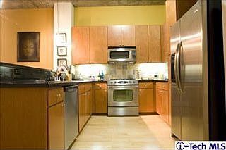 5th image of 840 E Green St Unit 328
