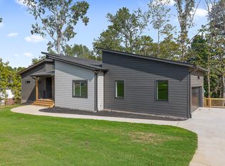 8514 Snow Hill Rd, Ooltewah, TN 37363