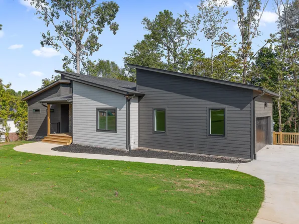 8514 Snow Hill Rd, Ooltewah, TN 37363