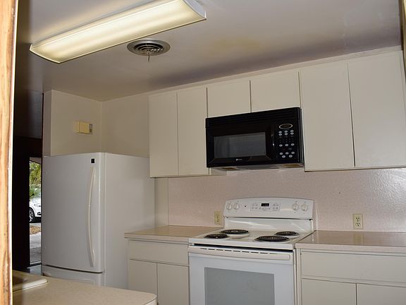 3rd image of 206 Gainey Ln