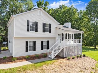 3966 Rock Haven Dr, Flowery Branch, GA 30542