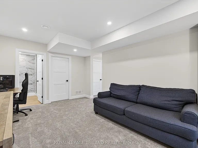 51253 Ashton St — Photo 32