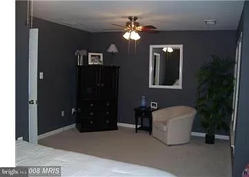 3 bed, 4.0 bath, 2168 sqft, $2,900 — Photo 2
