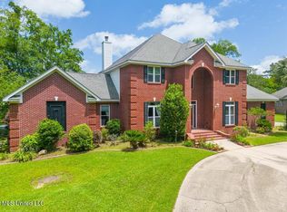 6015 Monticilla Cir, Ocean Springs, MS 39564