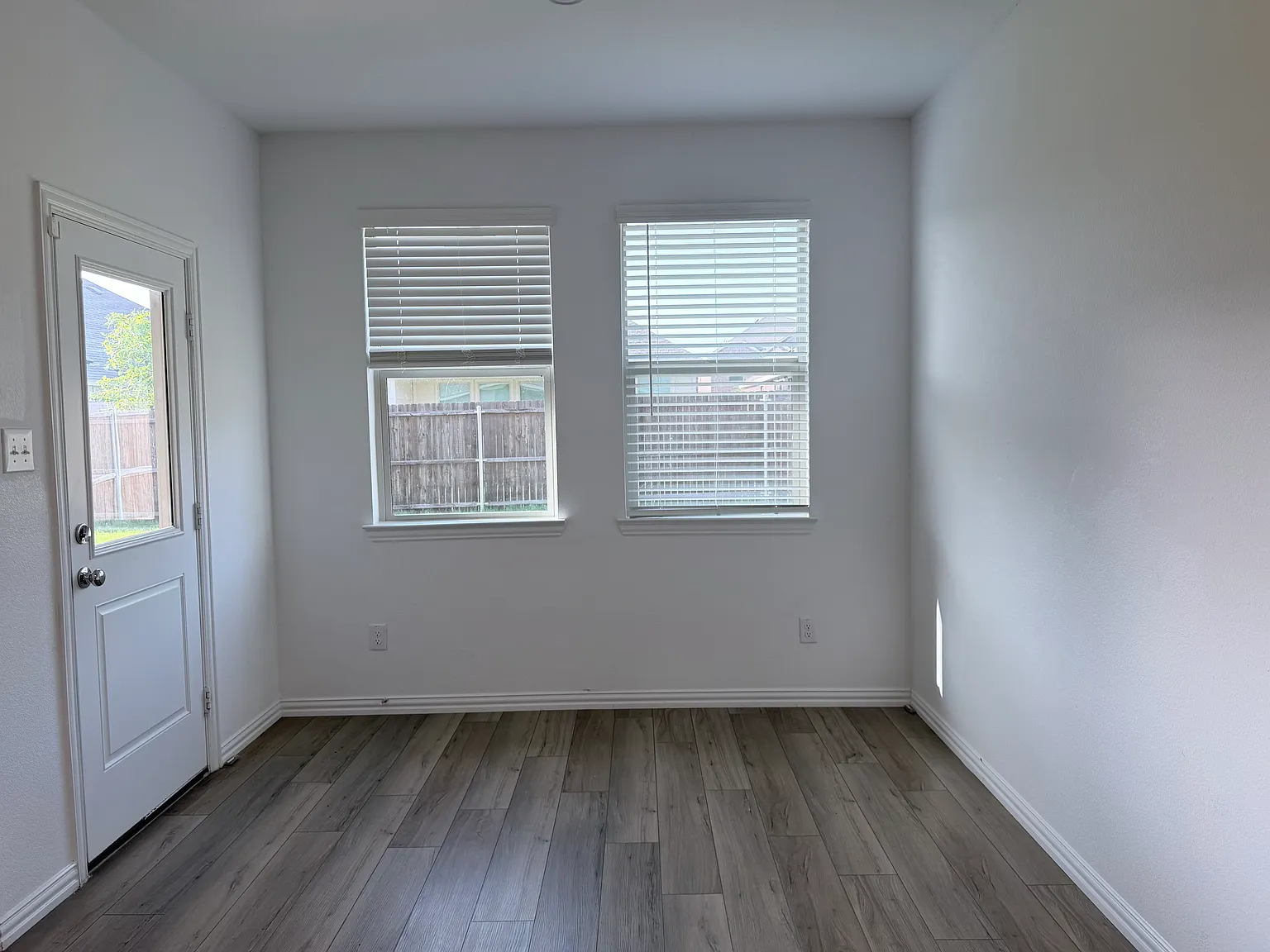 3 bed, 1606 sqft, $2,050 — Photo 4