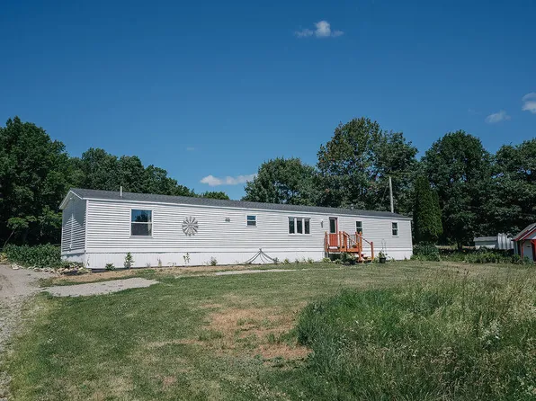 68 Green Lane, Etna, ME 04434