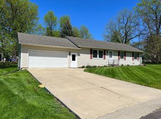 118 Hornpipe Ct, Fairmont, MN 56031